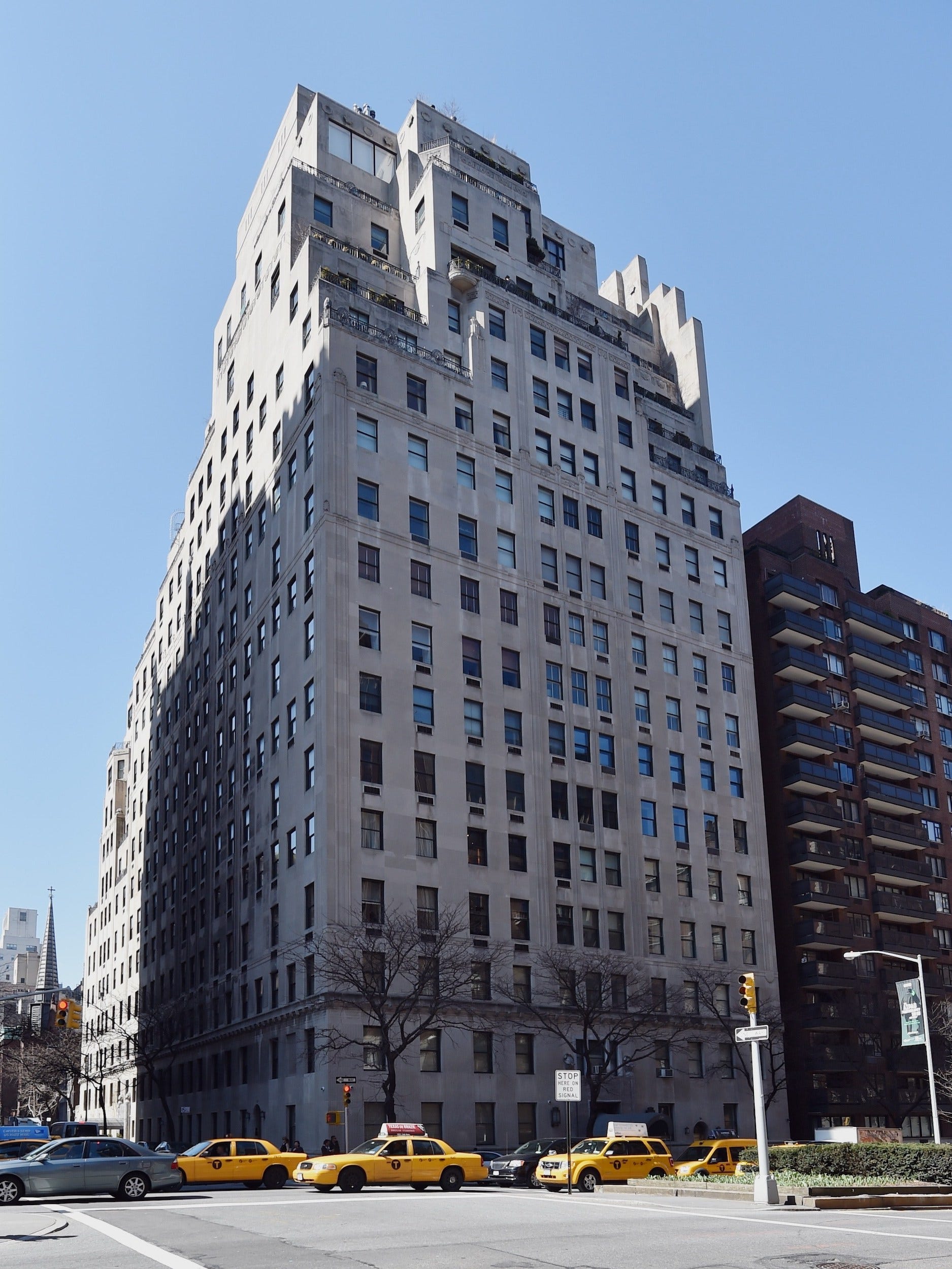 The apartment building at 740 Park Avenue in 2014.