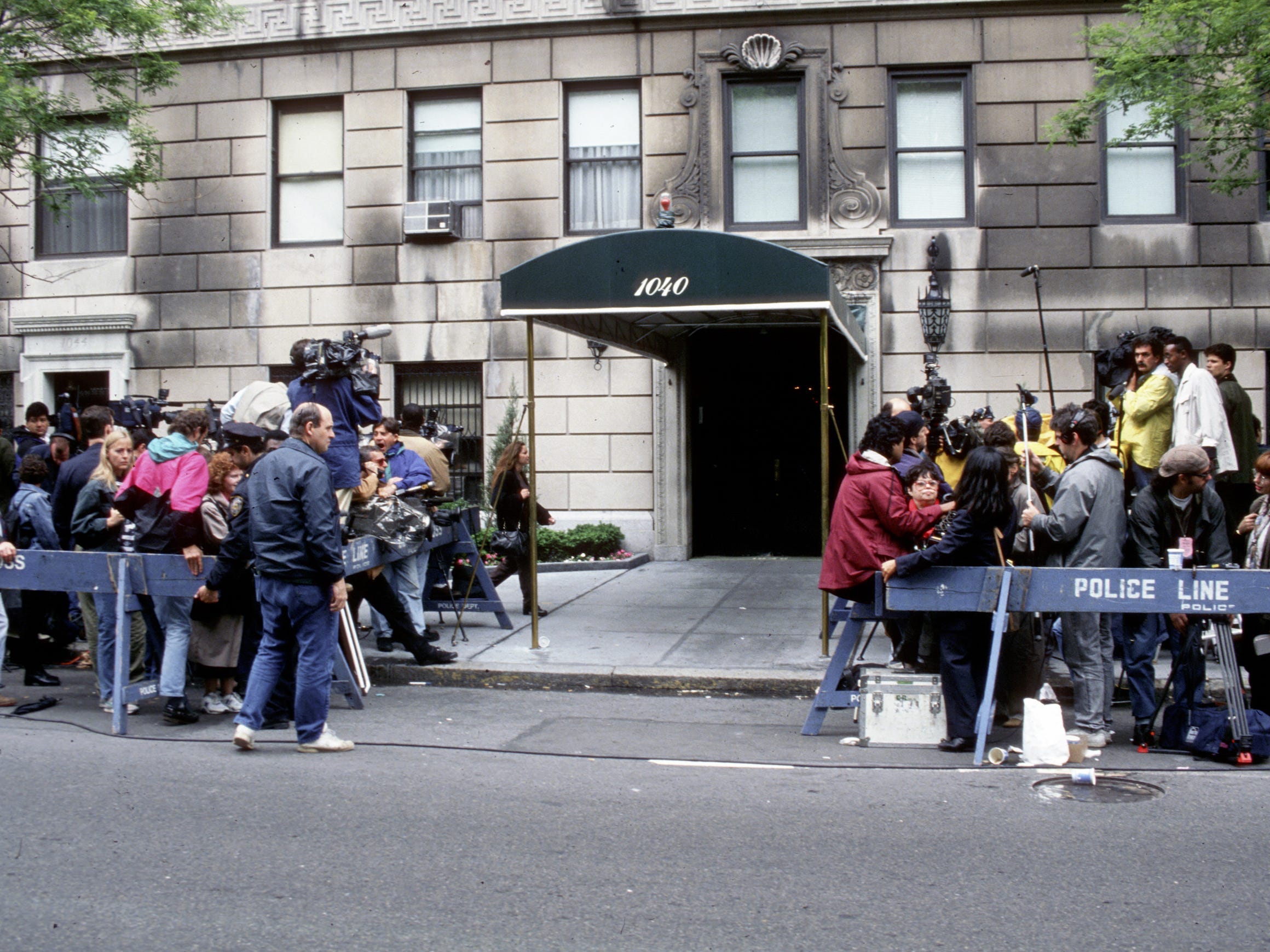 The press outside Jackie Onassis’s apartment on the day of her death in 1994.